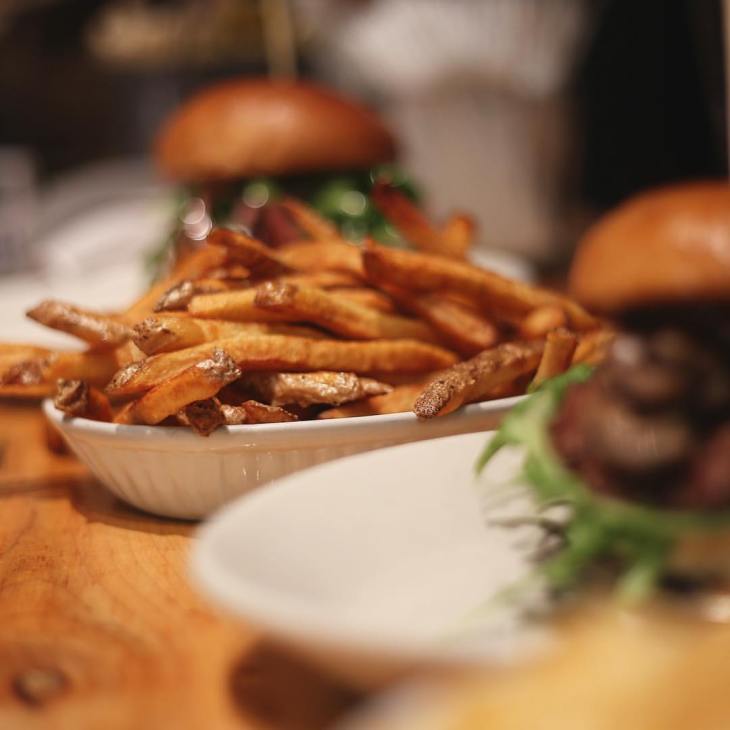 Frites Burger Royal Montreal